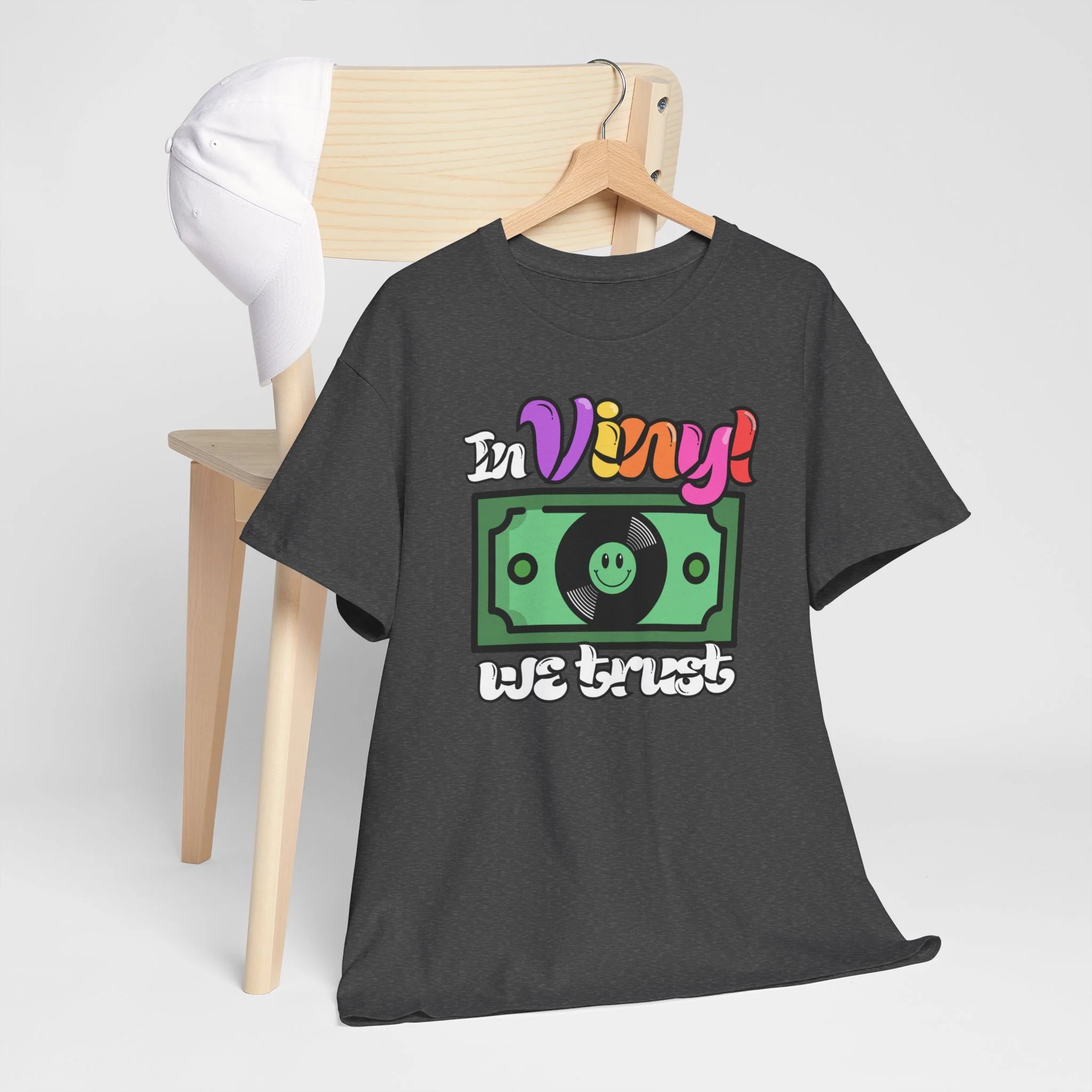 'In Vinyl We Trust' Men's T-Shirt - Image 30